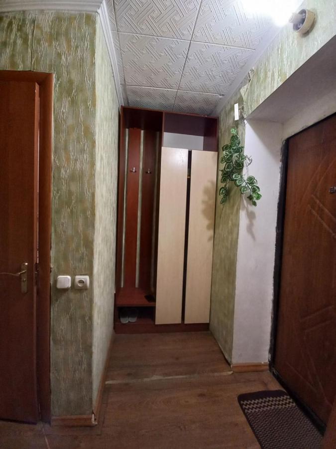 1 Комнатная Квартира Остановка Торговый Центр Çerkassi Dış mekan fotoğraf