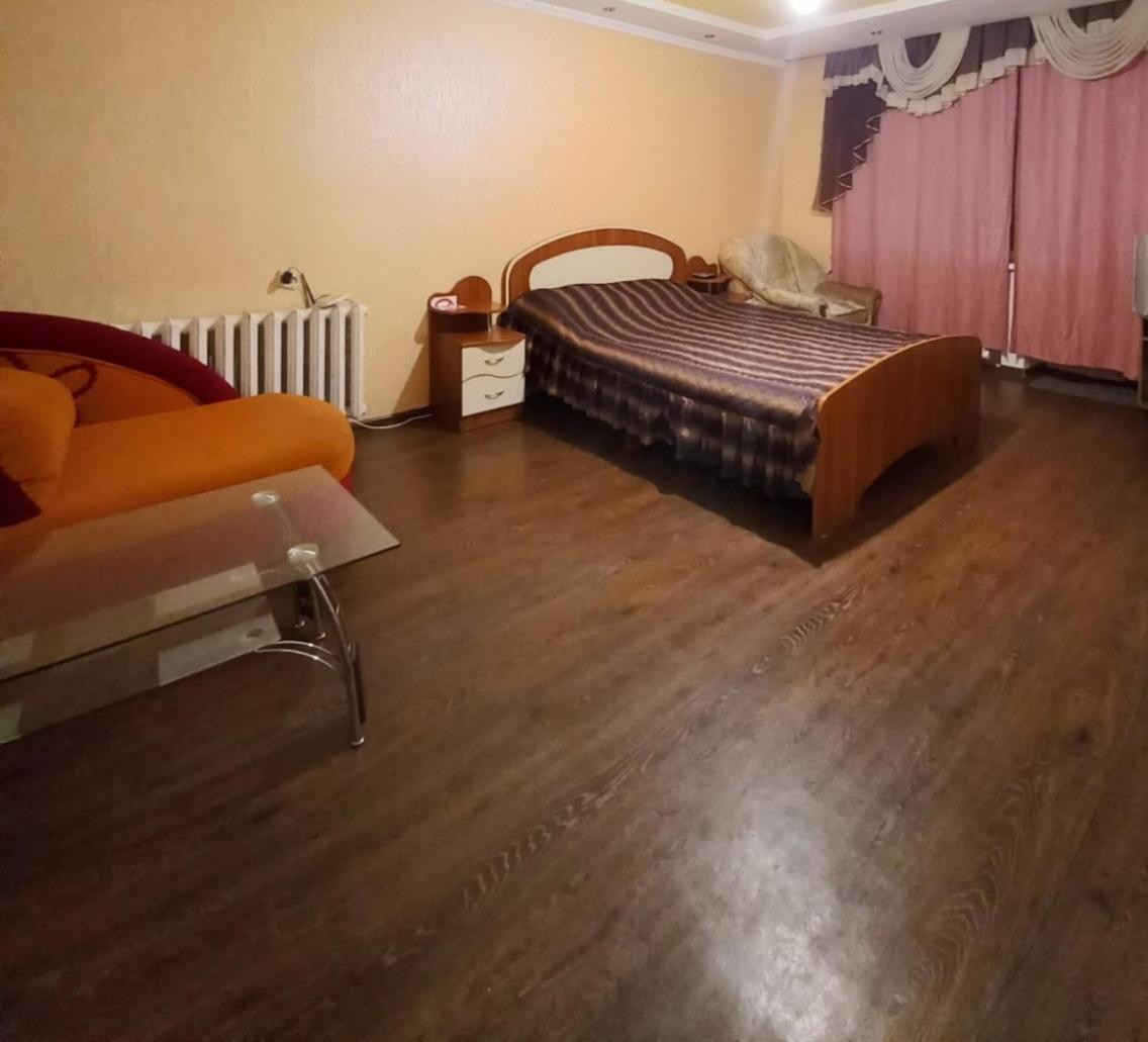 1 Комнатная Квартира Остановка Торговый Центр Çerkassi Dış mekan fotoğraf